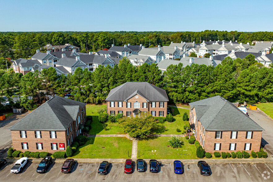 245 Westlake Rd, Fayetteville, NC à vendre - Photo du bâtiment - Image 1 de 6