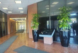 12912 Brookhurst St, Garden Grove, CA for lease Lobby- Image 1 of 2