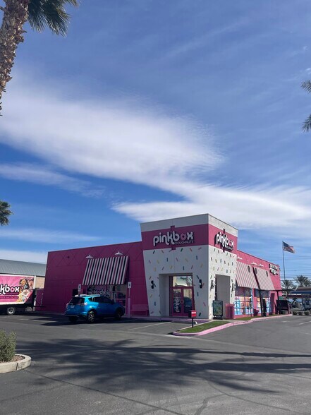 3950 E Sunset Rd, Las Vegas, NV à louer - Photo du bâtiment - Image 3 de 8
