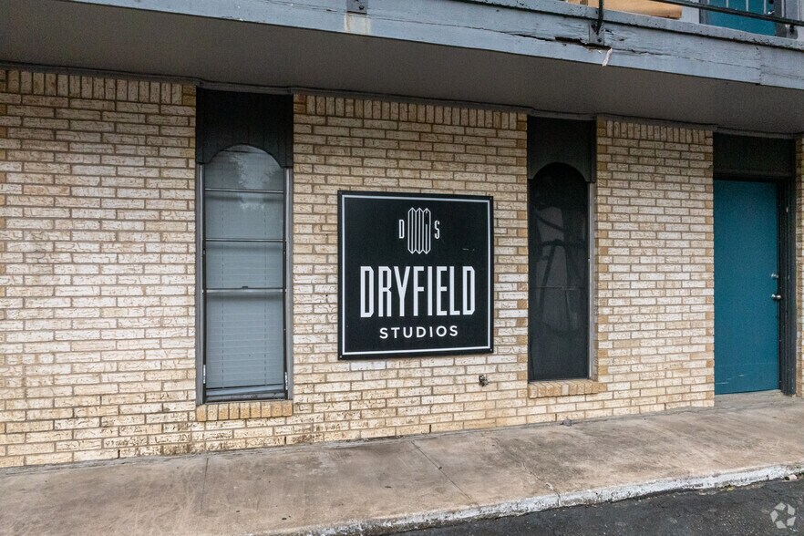 8501 Dryfield Dr, Austin, TX for sale - Building Photo - Image 3 of 21