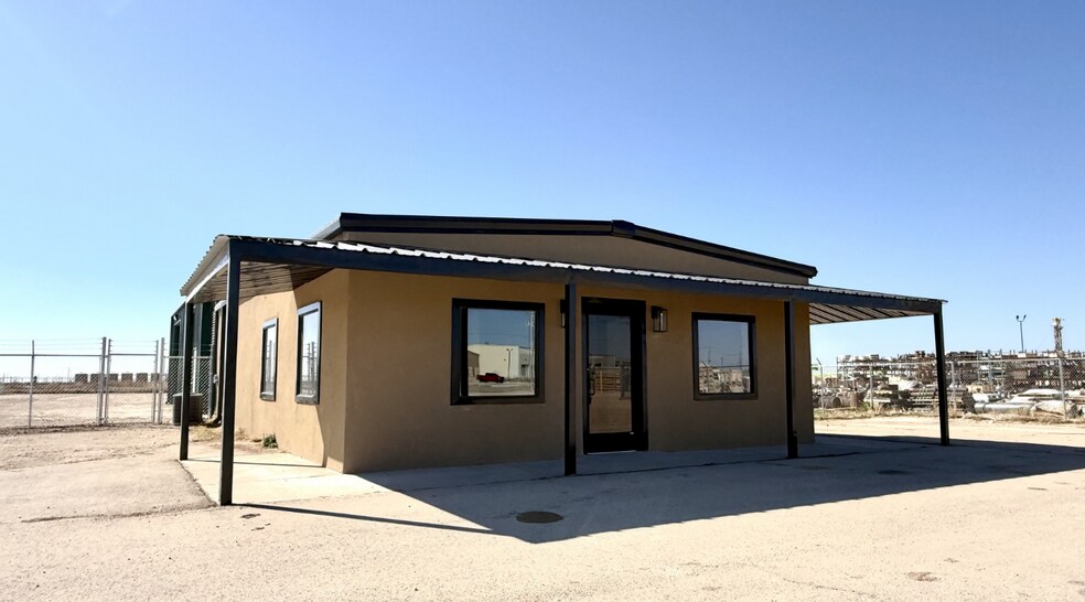 12301 W County Road 100, Midland, TX à louer - Photo du bâtiment - Image 3 de 57