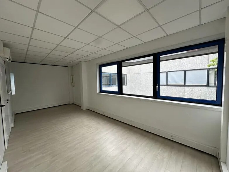 1389 L'Occitane, Labège for lease - Interior Photo - Image 2 of 28