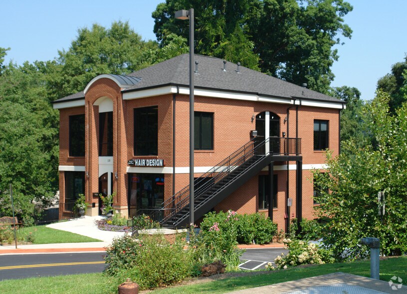 130 Allen Rd, Sandy Springs, GA à louer - Photo du bâtiment - Image 2 de 8