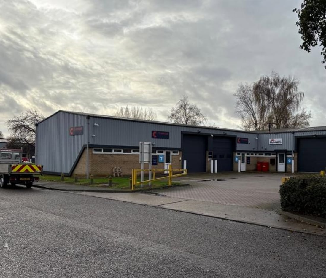 Millbrook Clos, Northampton à louer Photo du bâtiment- Image 1 de 2