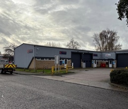 Millbrook Clos, Northampton à louer Photo du bâtiment- Image 1 de 2