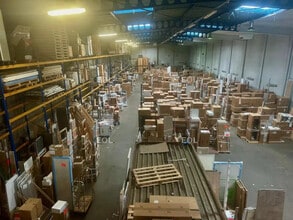 Industrial in Wissous for lease Interior Photo- Image 2 of 5