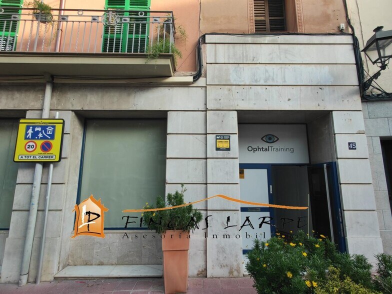 Immeuble residentiel dans Martorell, Barcelona à vendre - Photo du bâtiment - Image 2 de 5