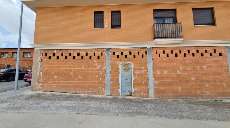 Recas, TOL 45211 - Unit Puerta 05, Esc. 7 - - Interior Photo - Image 1 of 5