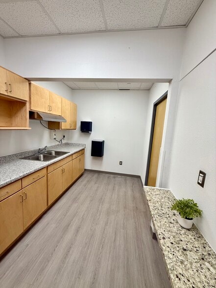 2270 Joe Battle Blvd, El Paso, TX for lease - Interior Photo - Image 3 of 5