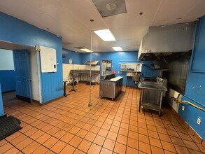 6001-6197 SE Federal Hwy, Stuart, FL for lease Building Photo- Image 2 of 2