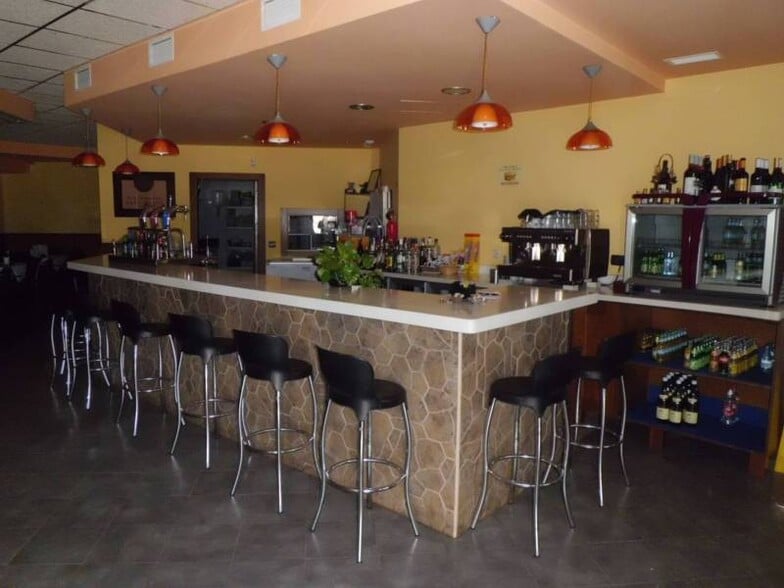 Retail in El Ejido, Almería for sale - Building Photo - Image 1 of 12