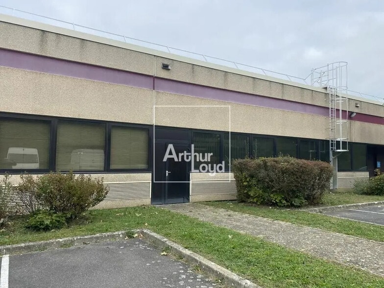 Office in Bondoufle for lease - Building Photo - Image 3 of 4