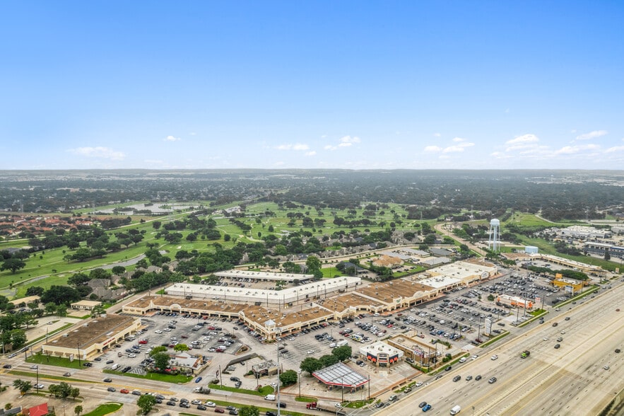 17360-17458 Hwy 290, Houston, TX for lease - Building Photo - Image 2 of 12