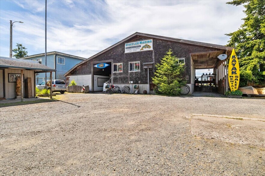 278 Marine Dr, Wheeler, OR à vendre - Photo du bâtiment - Image 2 de 27