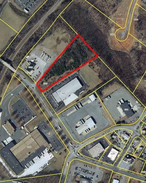 3327 Odd Fellows Rd, Lynchburg, VA à louer - Photo du bâtiment - Image 2 de 2