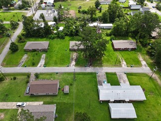 Plus de détails pour 902 Shady Ln, Dequincy, LA - Multi-résidentiel à vendre