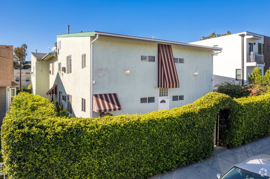 1943 Vista Del Mar Ave, Los Angeles, CA for sale - Primary Photo - Image 1 of 24