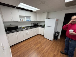 832 Purser Dr, Raleigh, NC à louer Photo intérieure- Image 2 de 5