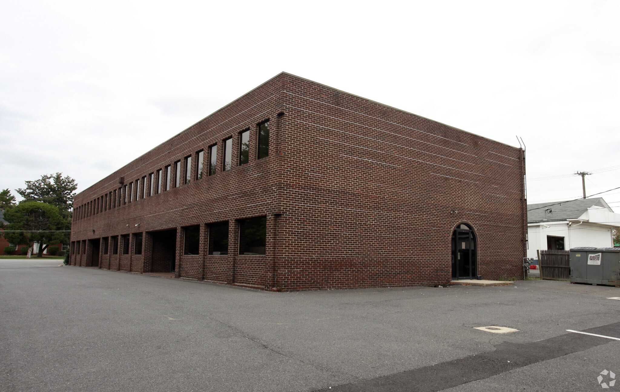 7011 Calamo St, Springfield, VA à louer Photo du bâtiment- Image 1 de 3