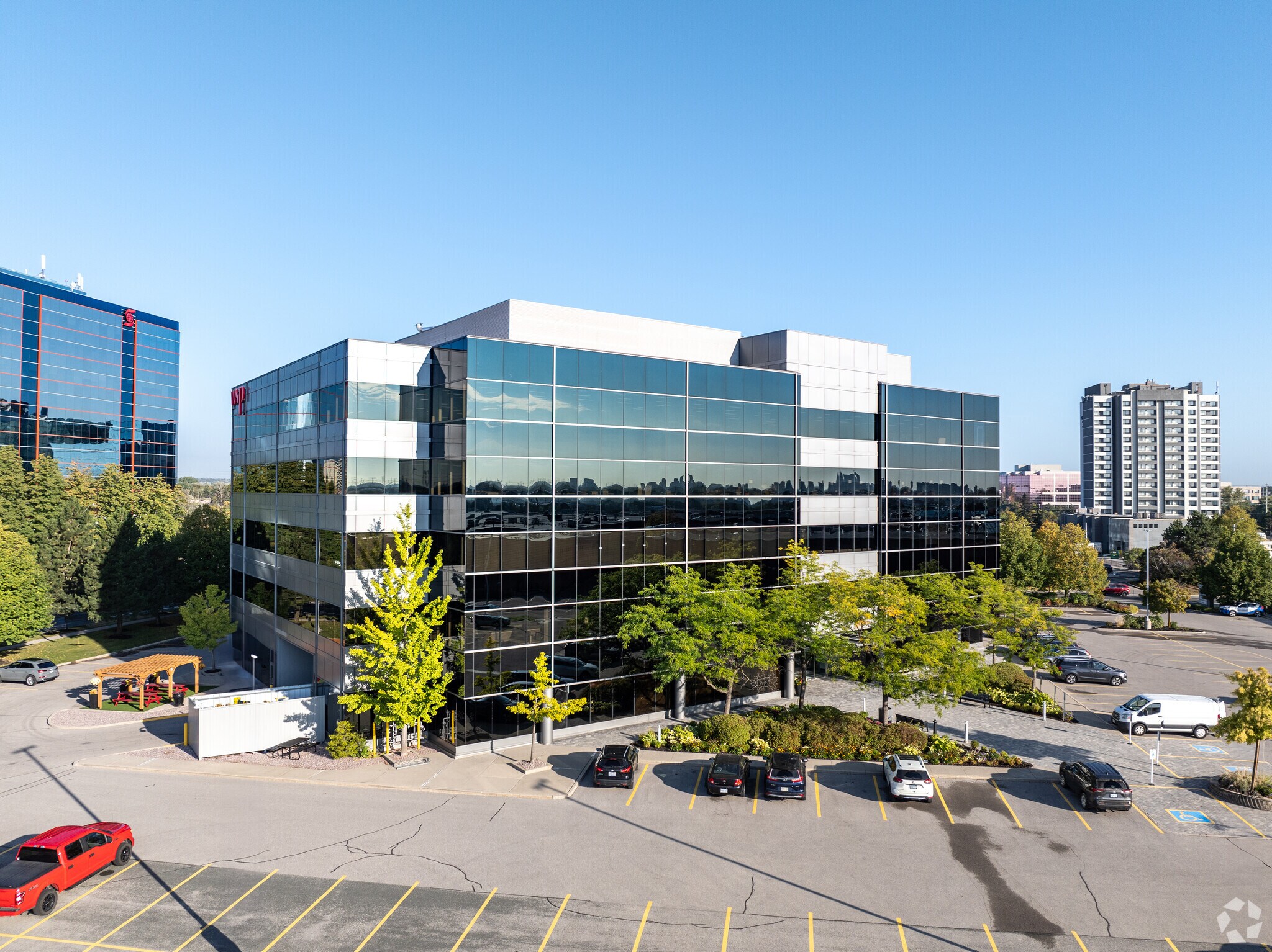 600 Cochrane Dr, Markham, ON à louer Photo principale- Image 1 de 14