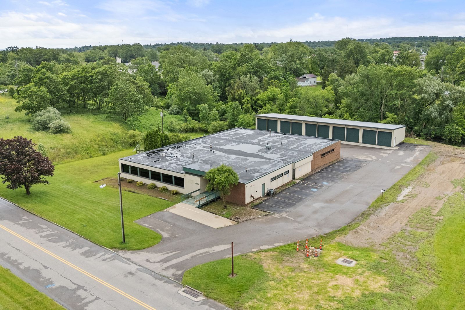 1075 National Pky, Mansfield, OH for sale Primary Photo- Image 1 of 45