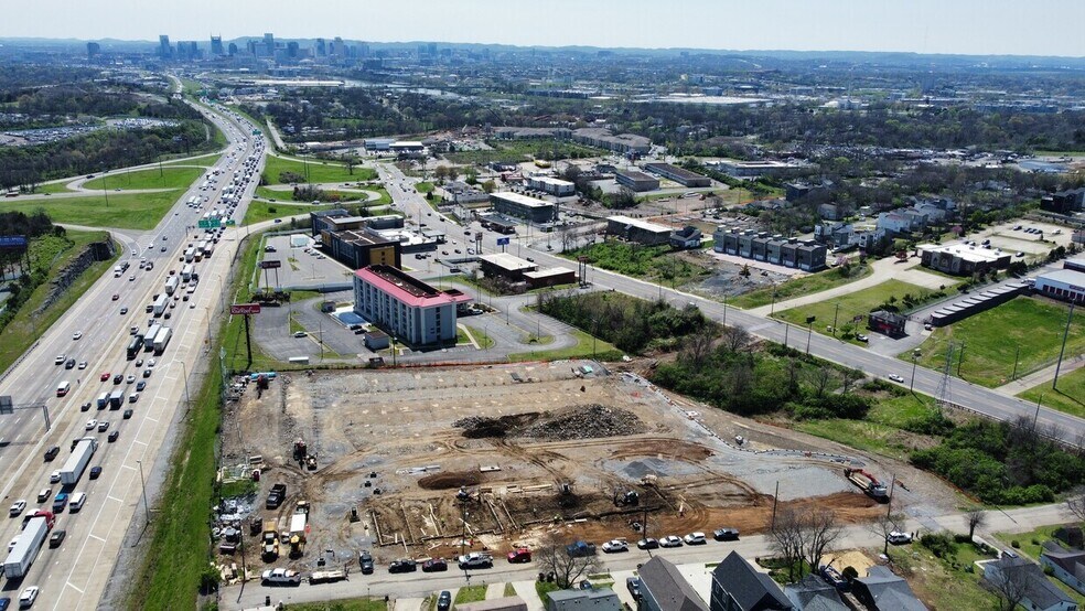 2427 Brick Church Pike, Nashville, TN à vendre - Photo du bâtiment - Image 1 de 3