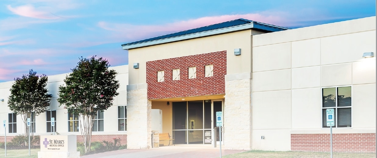 2 St Mark's Pl, La Grange, TX for lease Building Photo- Image 1 of 11