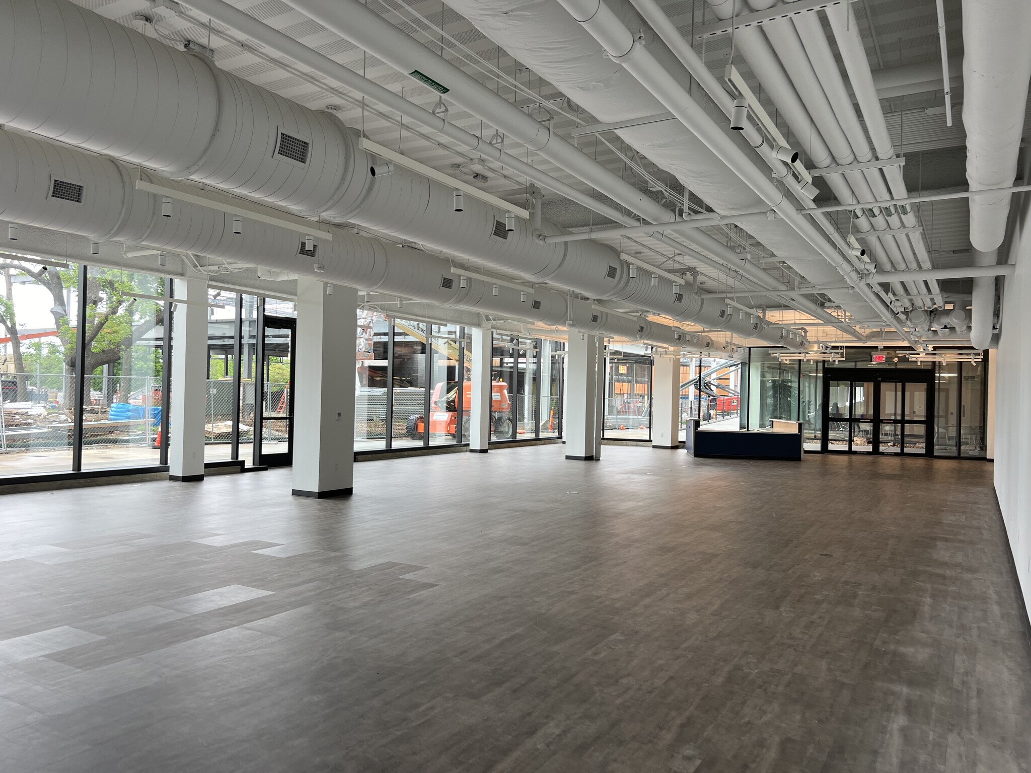 240 S Main St, Bentonville, AR for lease Interior Photo- Image 1 of 11