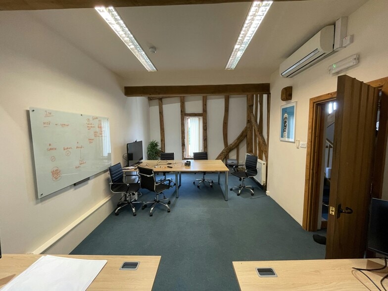 Mill Rd, Thame for lease - Building Photo - Image 3 of 6