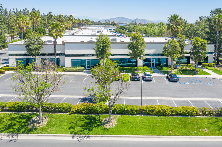 Jurupa Business Center - Services immobiliers commerciaux