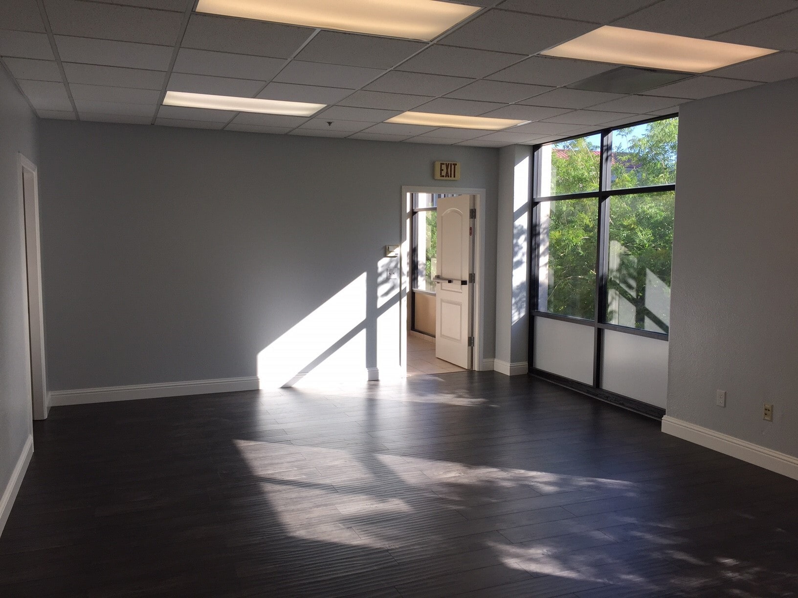 1001 10th St, Modesto, CA for lease Interior Photo- Image 1 of 13