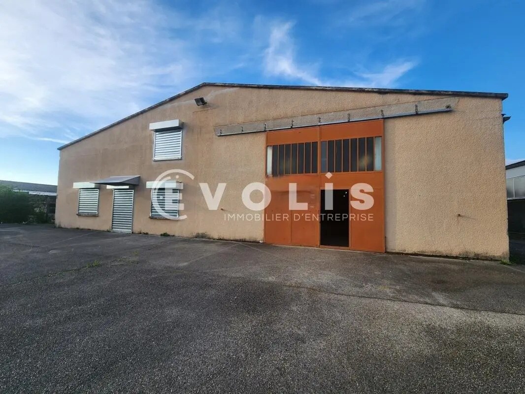 Office in Bourgoin-Jallieu for lease Building Photo- Image 1 of 22