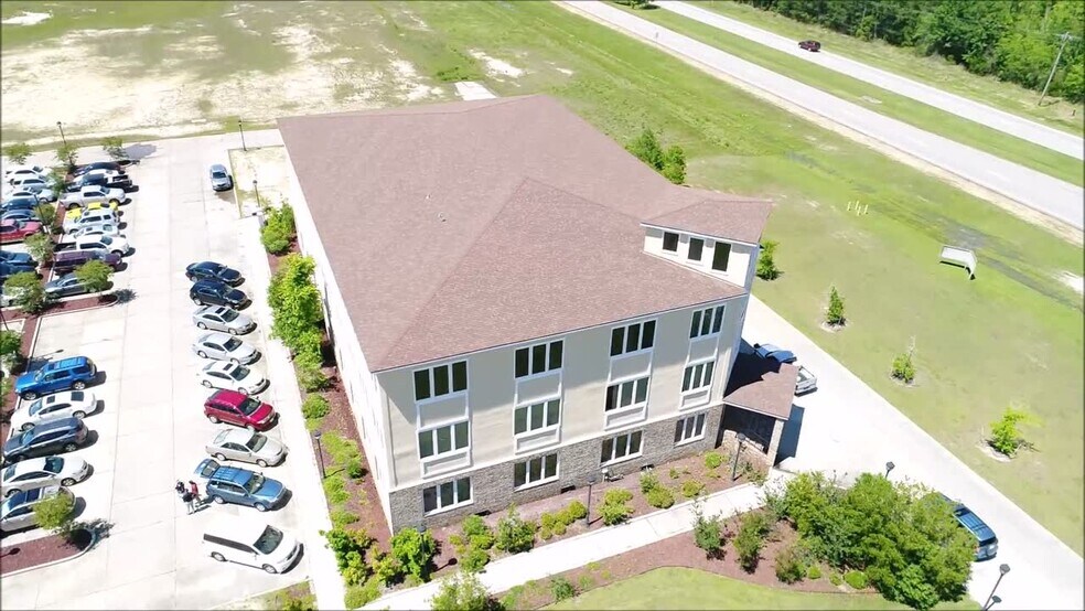 13131 Hwy 603, Bay Saint Louis, MS à louer - Vidéo sur l’inscription commerciale - Image 2 de 5