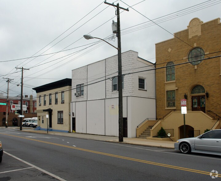 55-57 E Baltimore St, Hagerstown, MD for sale - Building Photo - Image 2 of 2