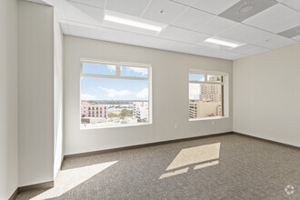 319 Clematis St, West Palm Beach, FL for lease Interior Photo- Image 1 of 7