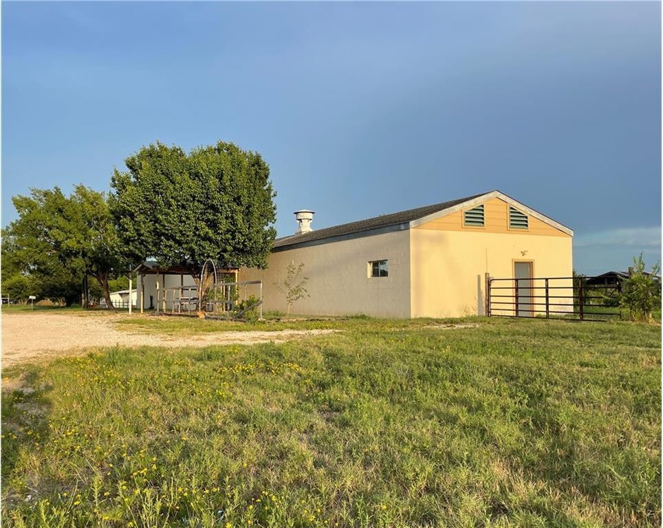 217 Pershing Blvd, Bastrop, TX for sale Primary Photo- Image 1 of 1