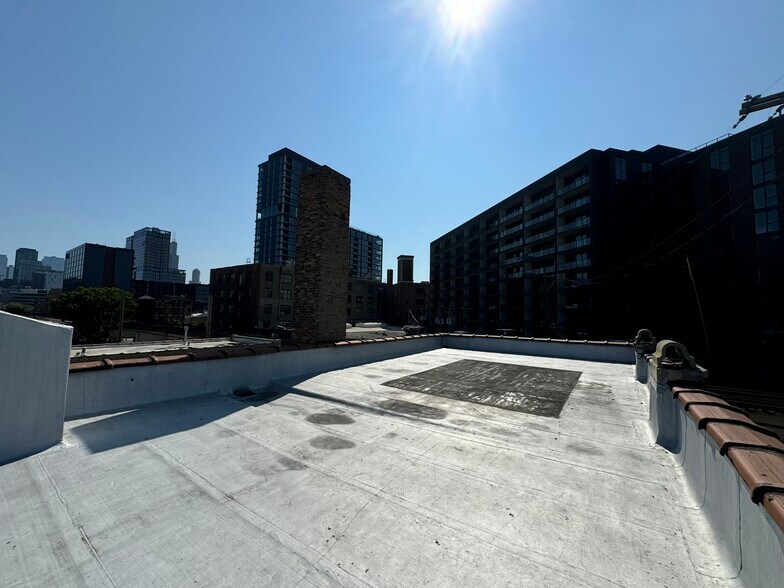 1444 W Lake St, Chicago, IL à louer - Photo du bâtiment - Image 2 de 4