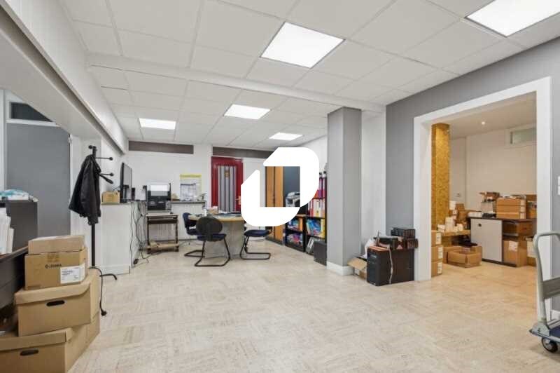 Bureau dans Courbevoie à vendre Photo intérieure- Image 1 de 10