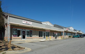 More details for 2101 E Market St, Greensboro, NC - Retail for Lease