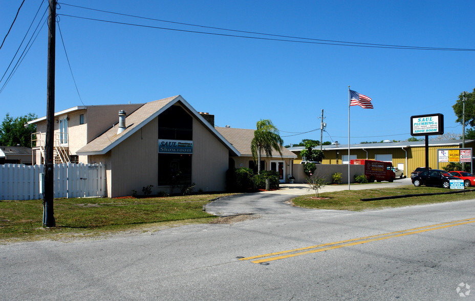 11000 70th Ave N, Seminole, FL à louer - Photo du bâtiment - Image 3 de 4