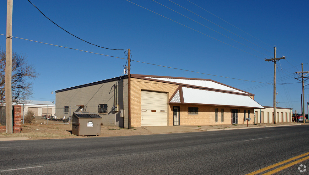 2213 N Quaker Ave, Lubbock, TX à vendre - Photo du bâtiment - Image 3 de 49