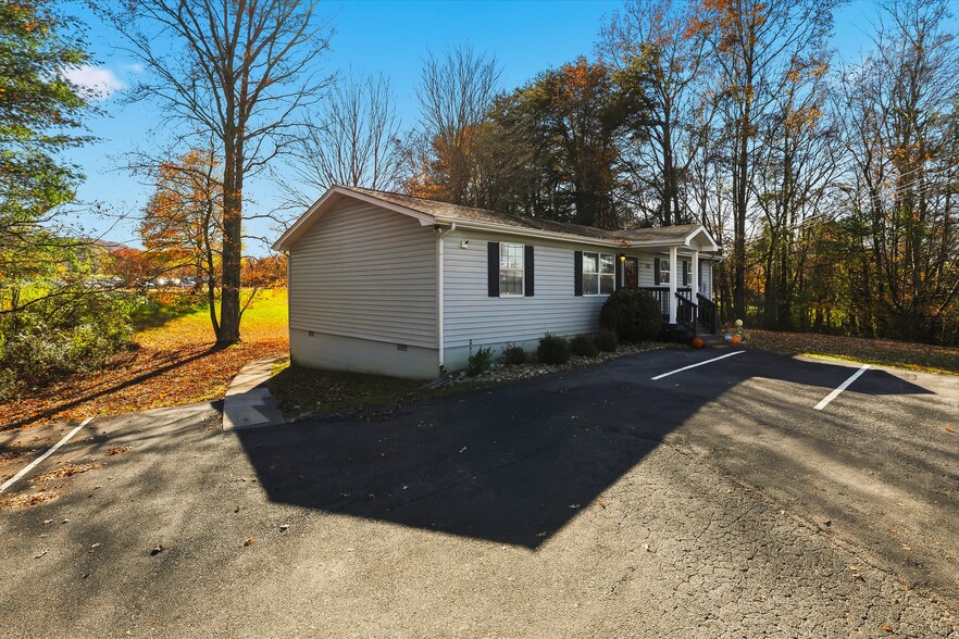 7713 Oak Ridge Hwy, Knoxville, TN for sale - Building Photo - Image 3 of 28