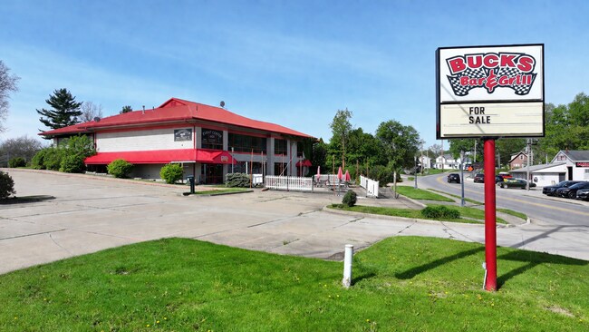 Plus de détails pour 192 E Main St, Lexington, OH - Commerce de détail à vendre