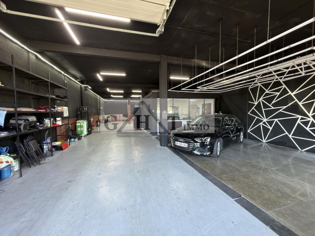 Industrial in Évry-Courcouronnes for sale Interior Photo- Image 1 of 3