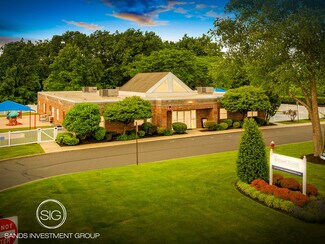 Plus de détails pour 119 Pheasant Run, Newtown, PA - Commerce de détail à vendre