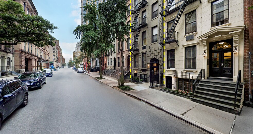 344 E 51st St, New York, NY à vendre - Photo du bâtiment - Image 3 de 5