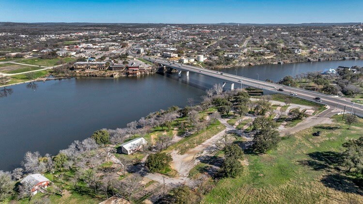 200 Old River Rd, Marble Falls, TX à vendre Photo du bâtiment- Image 1 de 20