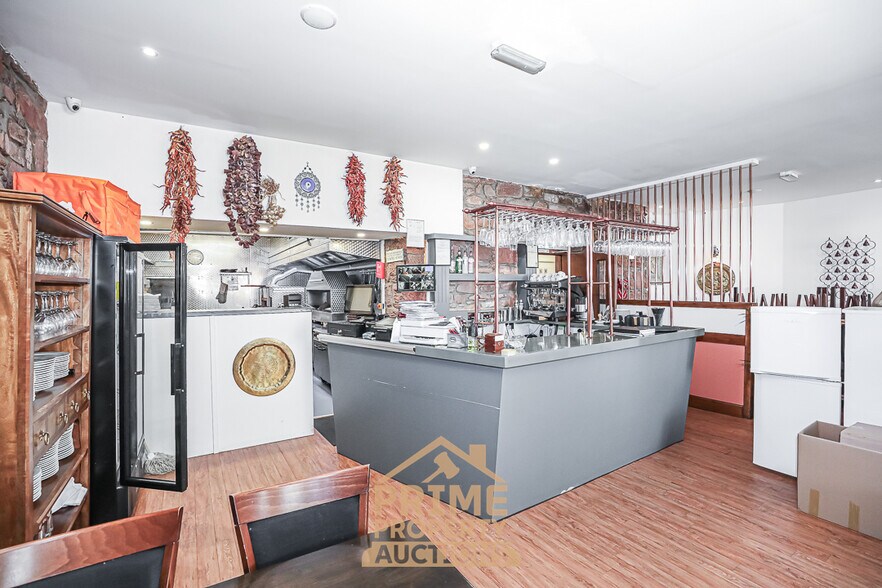 264-268 High St, Arbroath à vendre - Photo intérieure - Image 2 de 22