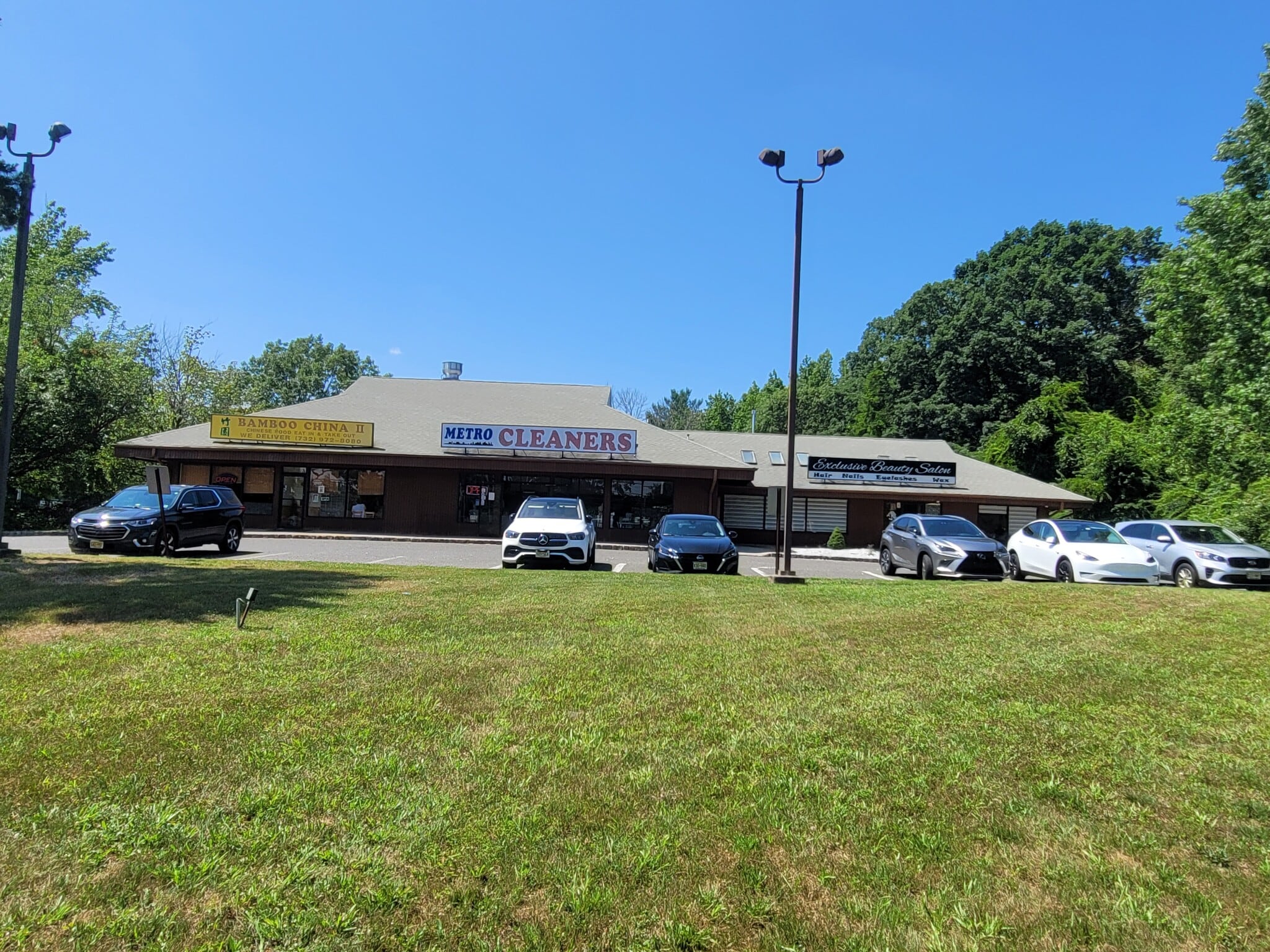 360 Union Hill Rd, Manalapan Township, NJ for lease Primary Photo- Image 1 of 7