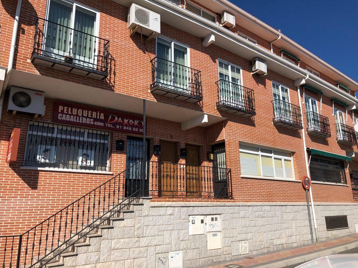 Immeuble residentiel dans Colmenar Viejo, Madrid à vendre Photo du bâtiment- Image 1 de 3